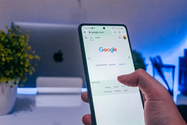 Google Search and Shopping ads on mobile